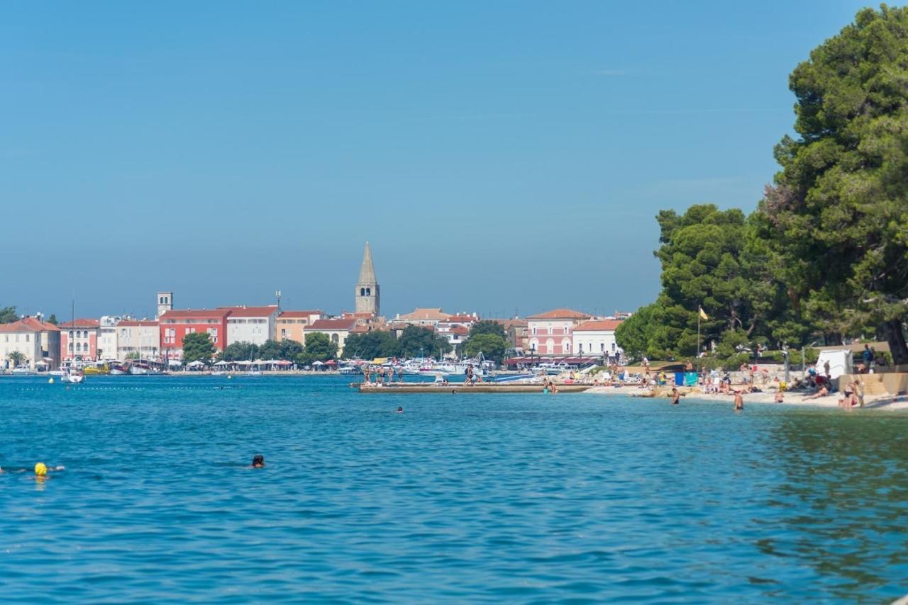 Rooms Vitoria On Joakim Square Porec Bagian luar foto